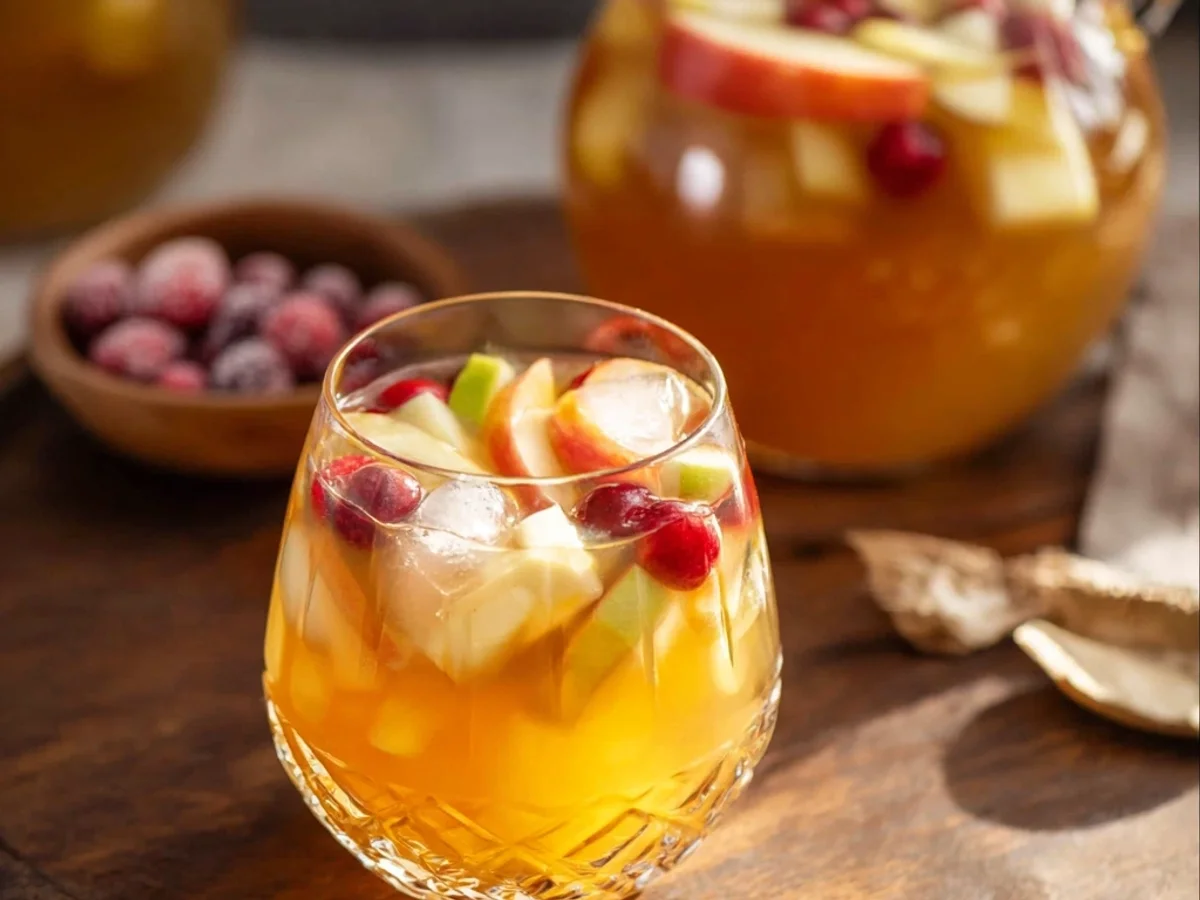 Tangy Apple Cider Sangria Recipe for Fall Gatherings - Image 2