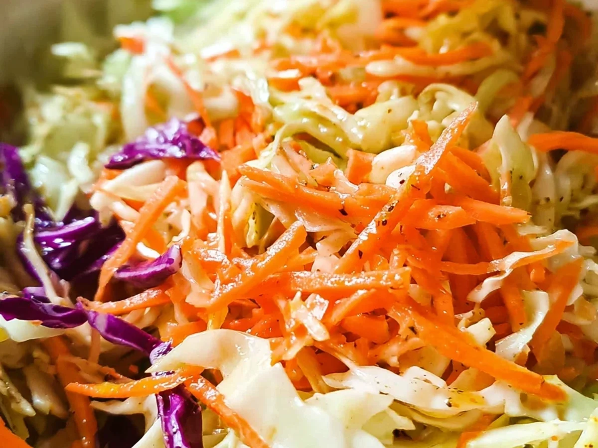 Tangy Vinegar Coleslaw Recipe: Crisp, Bright & No Mayo! - Image 2
