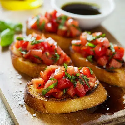 Classic Italian Bruschetta: Fresh Tomato & Basil Toasts