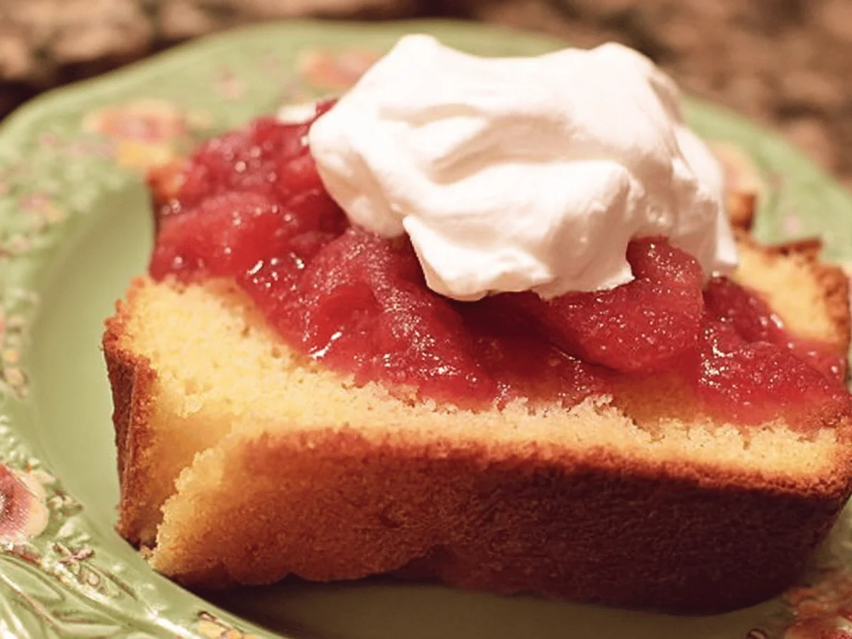 Classic Old Fashioned Pound Cake Recipe - Featured Image