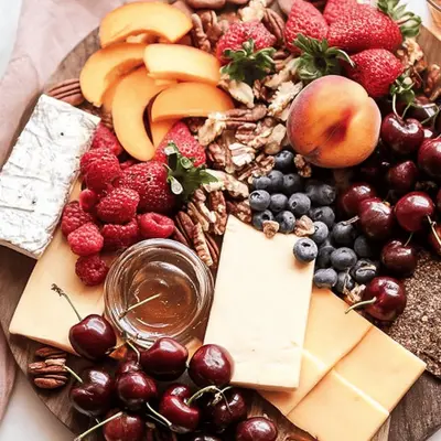 Easy Summer Fruit and Cheese Board Recipe