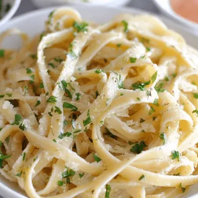 Garlic Butter Sauce Recipe: Simple and Flavorful