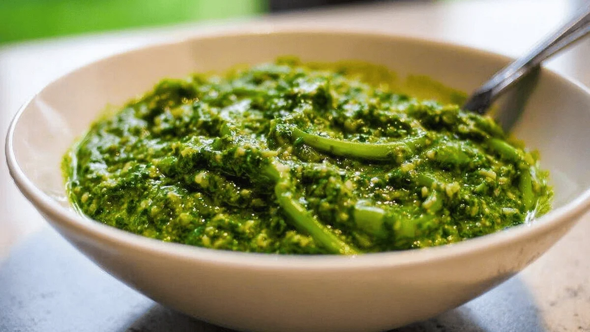 Garlic Scape Pesto Recipe: Fresh & Flavorful