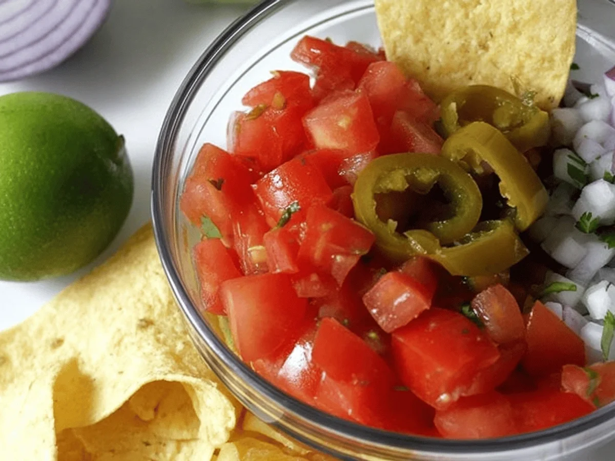 Homemade Fresh Tomato Salsa Recipe You’ll Love - Featured Image