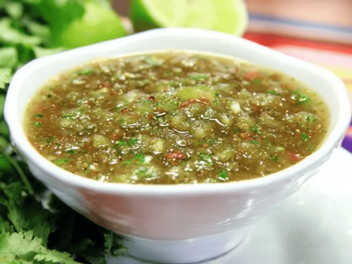 Homemade Roasted Tomatillo Salsa Verde Recipe - Featured Image