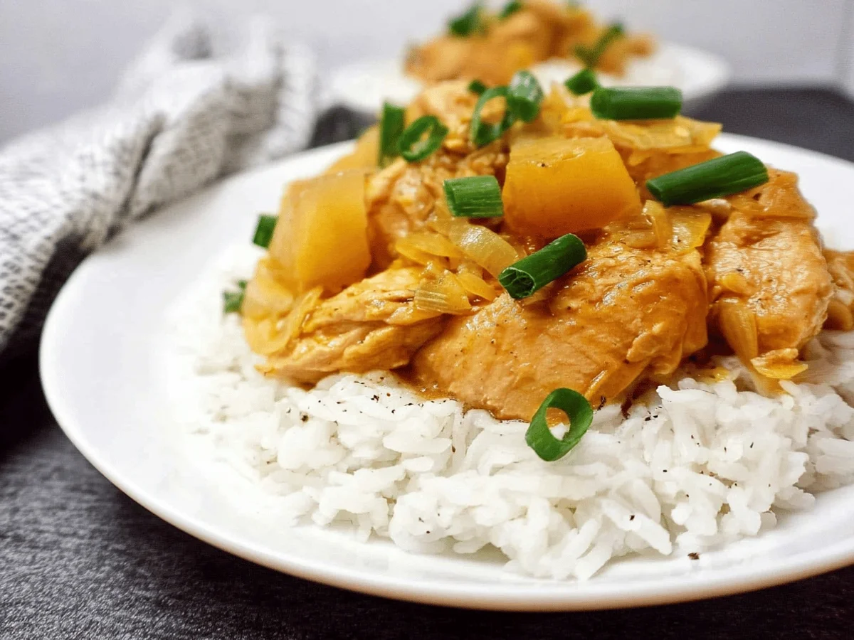 Slow Cooker Lemon Garlic Chicken Recipe - Featured Image