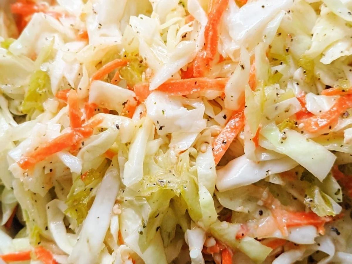 Southern Sweet Vinegar Coleslaw: A Zesty Summer Side - Featured Image