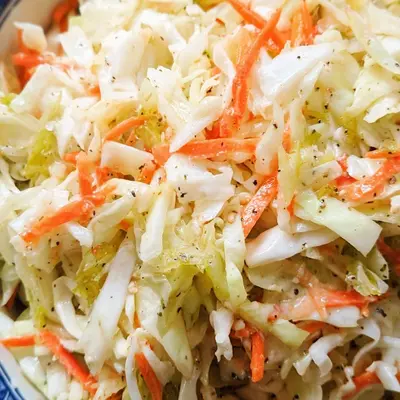 Southern Sweet Vinegar Coleslaw: A Zesty Summer Side