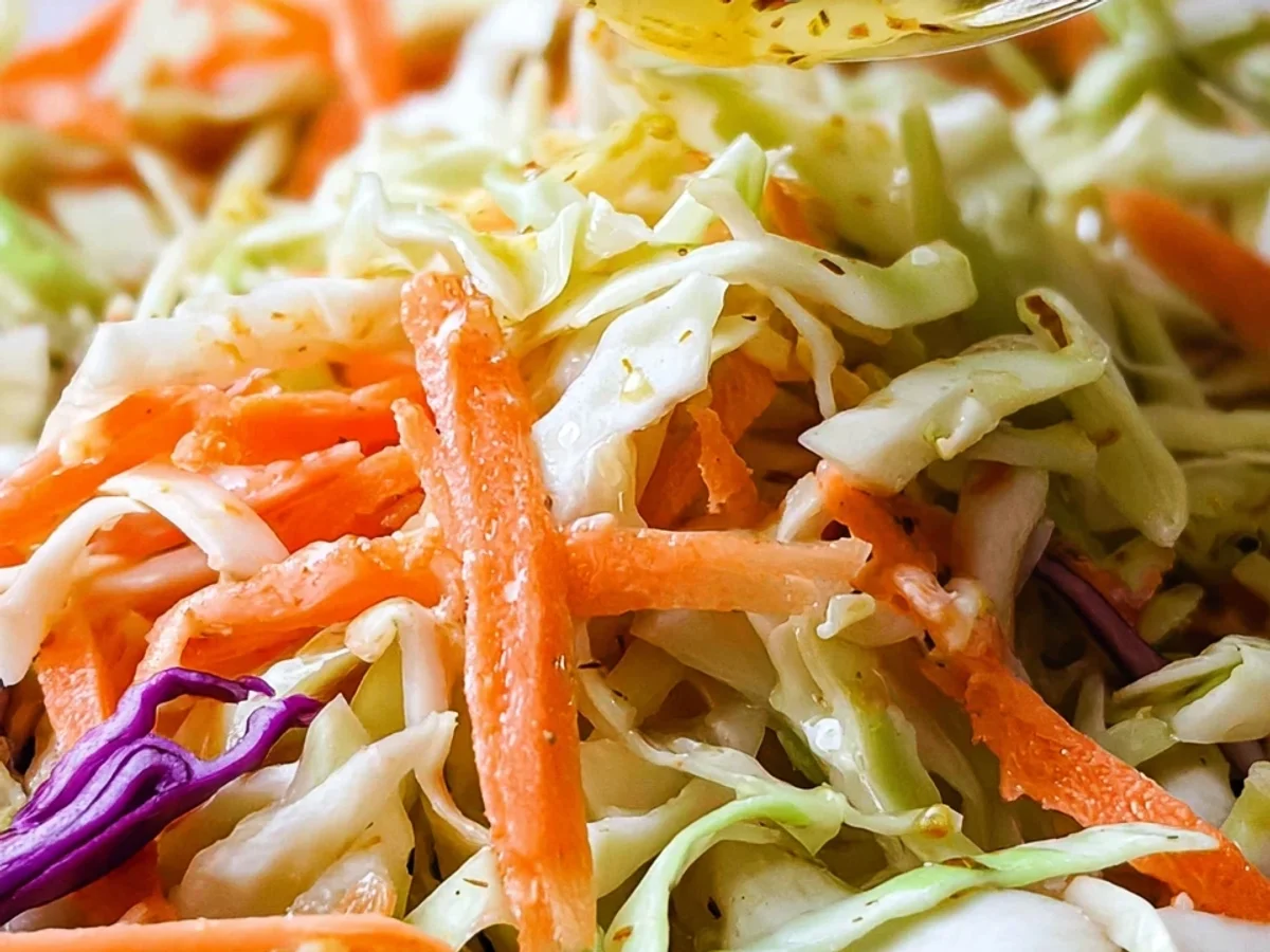Tangy Vinegar Coleslaw Recipe: Crisp, Bright & No Mayo! - Featured Image