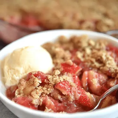 The Best Strawberry Rhubarb Crisp Recipe